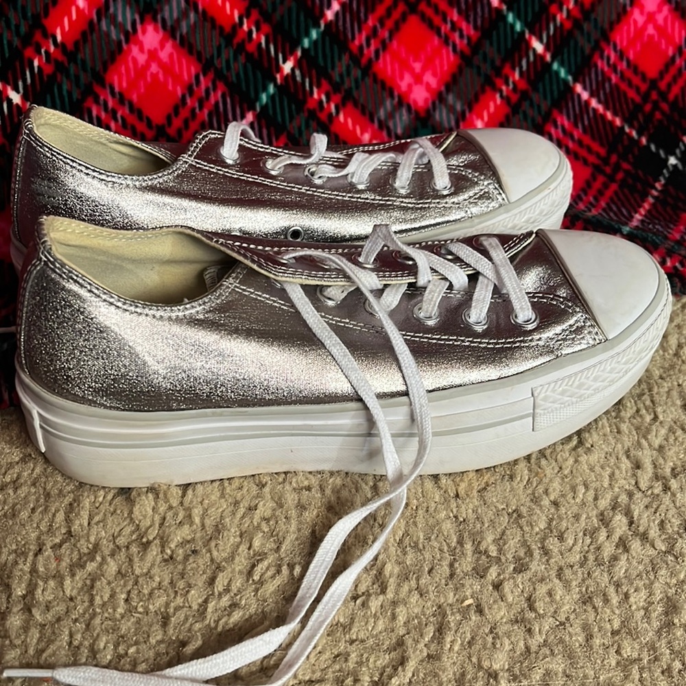 Silver converse
